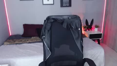 Miss Veronika online show from February 1, 2025, 4:00 pm