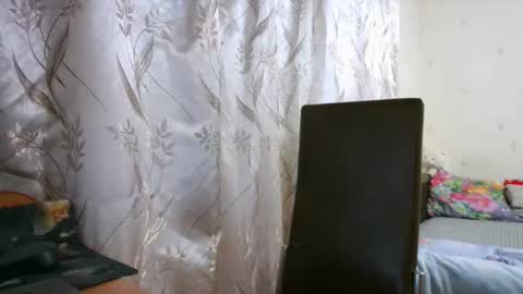 veronika_xi online show from September 23, 2025, 7:22 am