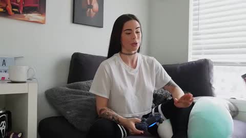 Snapshot of veronikavengeance chatting on February 7, 2025, 10:30 pm VeronikaVengeance online show from February 7, 2025, 10:30 pm