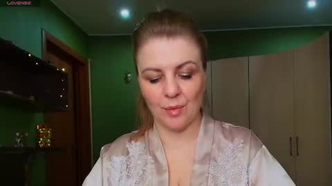 VeronikawGold online show from July 28, 2026, 9:03 pm