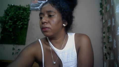 verronique1511 online show from June 16, 2026, 4:15 am