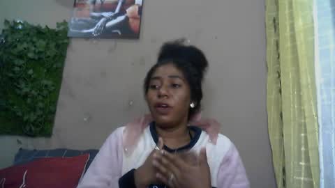 verronique1511 online show from June 22, 2026, 4:42 am
