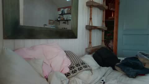 John online show from April 9, 2026, 6:19 am