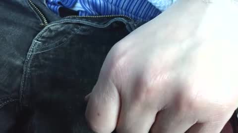 Erik online show from March 28, 2026, 8:36 am