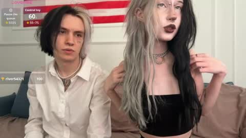 veryraretwins online show from April 4, 2026, 2:32 am