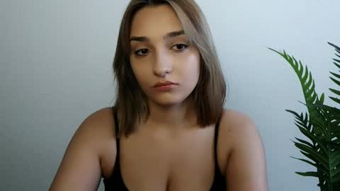 Snapshot of veryveryshygirl chatting on May 25, 2026, 7:25 am Ana online show from May 25, 2026, 7:25 am
