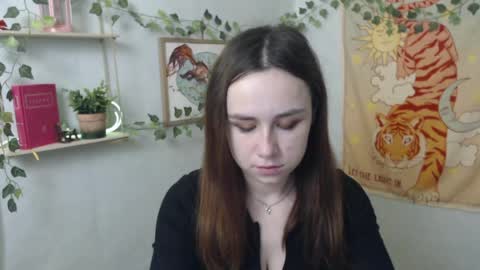 Snapshot of veryveryvery_shy chatting on April 7, 2026, 5:41 am veryveryvery_shy online show from April 7, 2026, 5:41 am