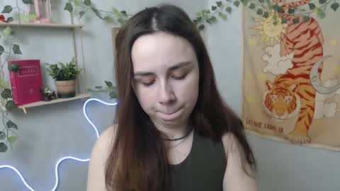 Snapshot of veryveryvery_shy chatting on April 13, 2026, 5:24 am veryveryvery_shy online show from April 13, 2026, 5:24 am