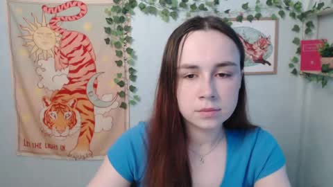 veryveryvery_shy online show from June 1, 2026, 5:42 am