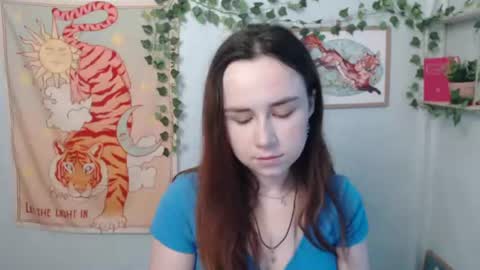 veryveryvery_shy online show from June 26, 2026, 5:34 am
