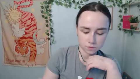 veryveryvery_shy online show from July 2, 2026, 5:35 am