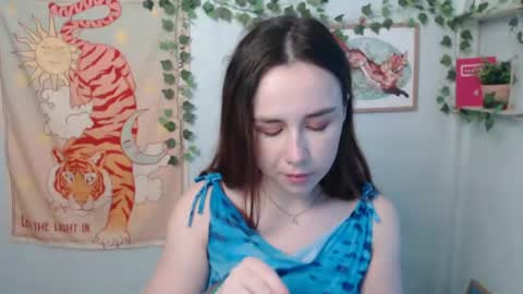 veryveryvery_shy online show from July 17, 2026, 5:47 am