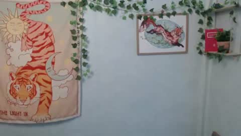 veryveryvery_shy online show from July 23, 2026, 5:49 am