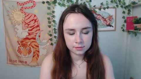 veryveryvery_shy online show from July 29, 2026, 5:49 am