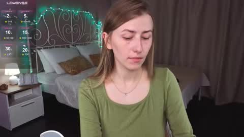 Snapshot of vespera_celeste chatting on October 13, 2025, 5:40 am Celeste online show from October 13, 2025, 5:40 am