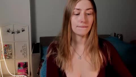 Snapshot of vespera_celeste chatting on January 15, 2026, 11:26 am Celeste online show from January 15, 2026, 11:26 am