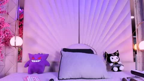 Vesper Velvet  online show from June 13, 2026, 5:16 am