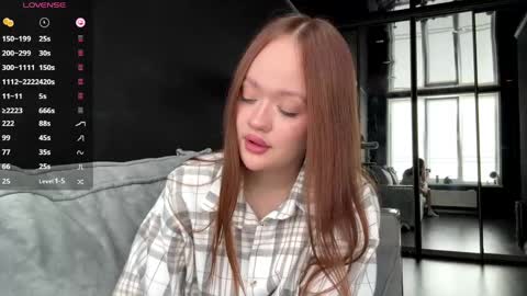Snapshot of vestaszanto chatting on May 31, 2026, 2:24 pm Esta online show from May 31, 2026, 2:24 pm