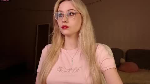 Snapshot of vetta_dey chatting on August 5, 2026, 9:06 pm Iva online show from August 5, 2026, 9:06 pm