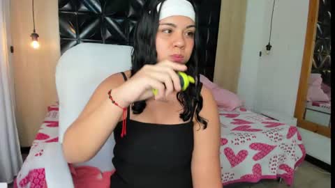 Vanesaa online show from June 12, 2026, 10:30 pm