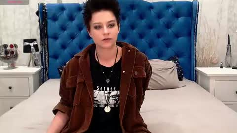 Via online show from June 28, 2026, 10:05 pm