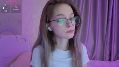 Snapshot of vialeta_baby chatting on October 24, 2025, 10:50 pm Vi online show from October 24, 2025, 10:50 pm