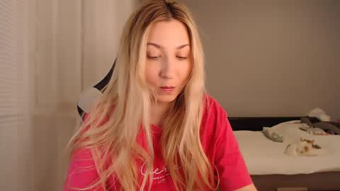 Amelia online show from December 16, 2024, 6:27 pm