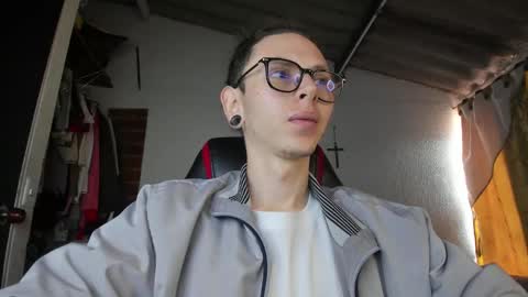 Snapshot of vicent_brais chatting on February 4, 2026, 2:34 pm Vicent Brais online show from February 4, 2026, 2:34 pm