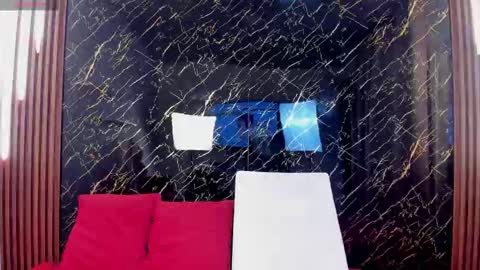 Snapshot of vichy_evans chatting on January 5, 2026, 7:17 pm Vichy Everyday From 1400 to 2130 Col Time online show from January 5, 2026, 7:17 pm