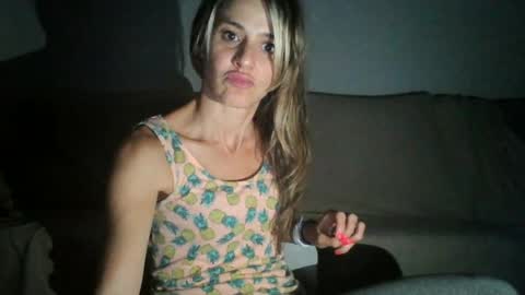 Snapshot of viciosillaa chatting on July 26, 2026, 12:08 am viciosillaa online show from July 26, 2026, 12:08 am