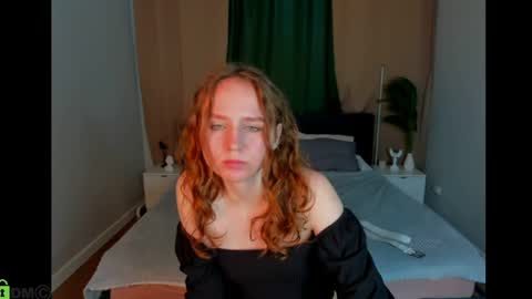vicki_milles online show from May 20, 2026, 9:15 am