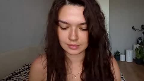 Snapshot of vicki_queen chatting on June 29, 2026, 10:15 am Lina online show from June 29, 2026, 10:15 am