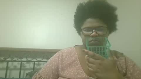 Snapshot of vickiryder56 chatting on April 12, 2026, 2:05 am vickiryder56 online show from April 12, 2026, 2:05 am
