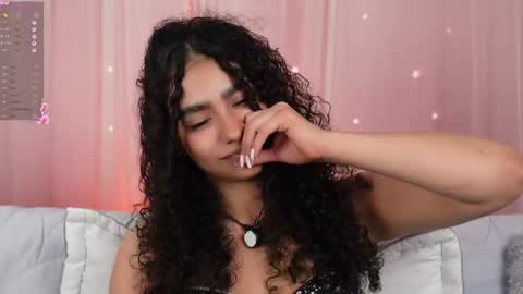 vicky_curly online show from November 9, 2025, 3:16 am