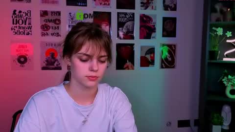 vicky_kim online show from July 7, 2026, 7:18 pm