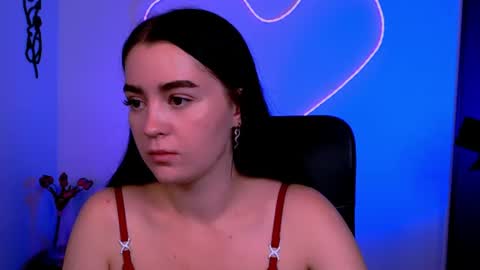 vicky_kim online show from July 27, 2026, 7:21 pm