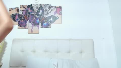 Snapshot of vicky_lane chatting on May 26, 2026, 11:28 am vicky_lane online show from May 26, 2026, 11:28 am