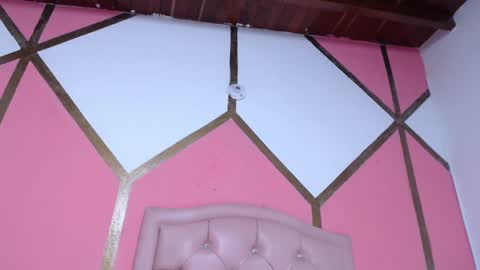 Snapshot of vicky_love_hot chatting on February 8, 2025, 11:22 am Vicky online show from February 8, 2025, 11:22 am