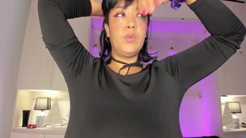 V I C K Y online show from November 28, 2025, 11:57 am