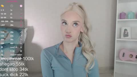 Snapshot of vickyfuckingdoll chatting on March 23, 2026, 3:10 am vickyfuckingdoll online show from March 23, 2026, 3:10 am