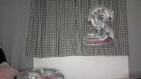 vickyhm22 online show from October 27, 2025, 8:29 am