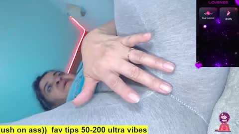 vickytera777 online show from December 4, 2025, 12:47 pm