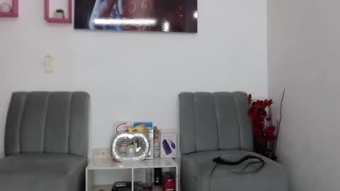 Snapshot of vickyxdany chatting on February 23, 2025, 5:39 pm vickyxdany online show from February 23, 2025, 5:39 pm