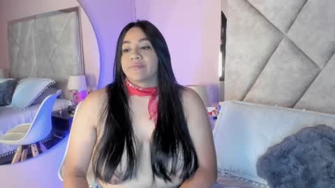 Victoria Serna  online show from April 17, 2026, 11:19 pm