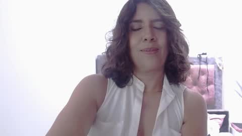 Snapshot of victoria25_meester chatting on June 3, 2026, 3:50 pm Hi guys Im victoria Be the one who can control me in PVT online show from June 3, 2026, 3:50 pm
