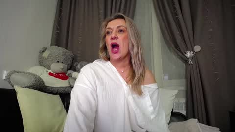 Snapshot of victoria50 chatting on December 7, 2024, 9:22 pm victoria50 online show from December 7, 2024, 9:22 pm