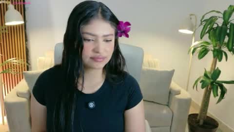 Snapshot of victoria___moon chatting on May 31, 2026, 1:51 pm victoria online show from May 31, 2026, 1:51 pm