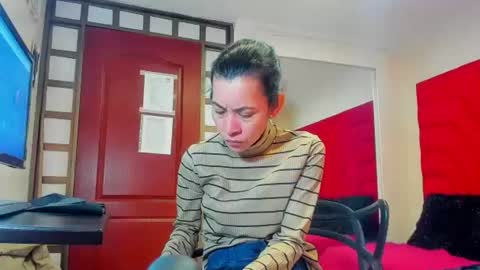 Snapshot of victoria__grey_ chatting on May 21, 2026, 8:27 pm Victoria grey online show from May 21, 2026, 8:27 pm