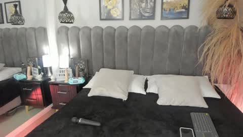 victoria__lee_ online show from May 15, 2026, 3:35 am