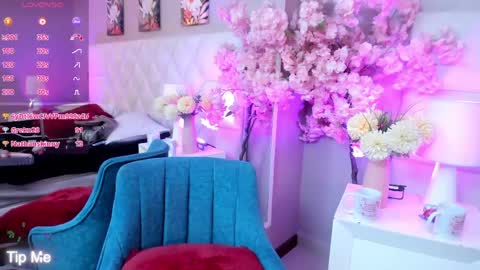victoria__lee_ online show from May 23, 2026, 3:38 pm
